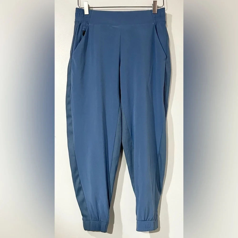 Athleta Brooklyn Jogger‎ in Cottage Blue 6 Petite